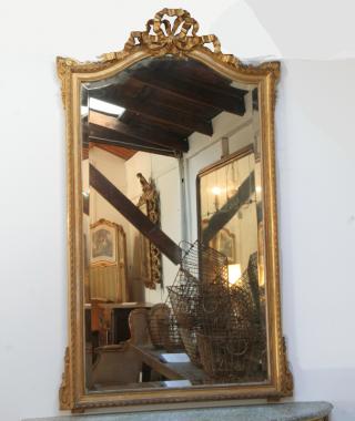 Decorative 19th Century Louis 16 Style Gilt Mirror