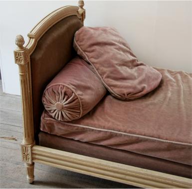 French Louis 16 Style Daybed