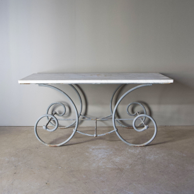 French patisserie table 