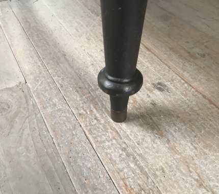 Late 19th Century Large Round Colonial Table